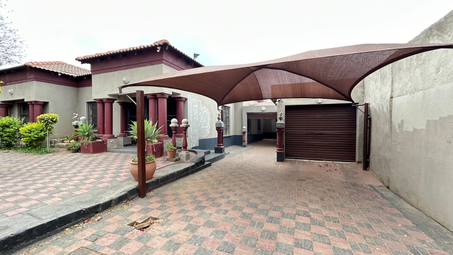 4 Bedroom Property for Sale in Rustenburg North North West